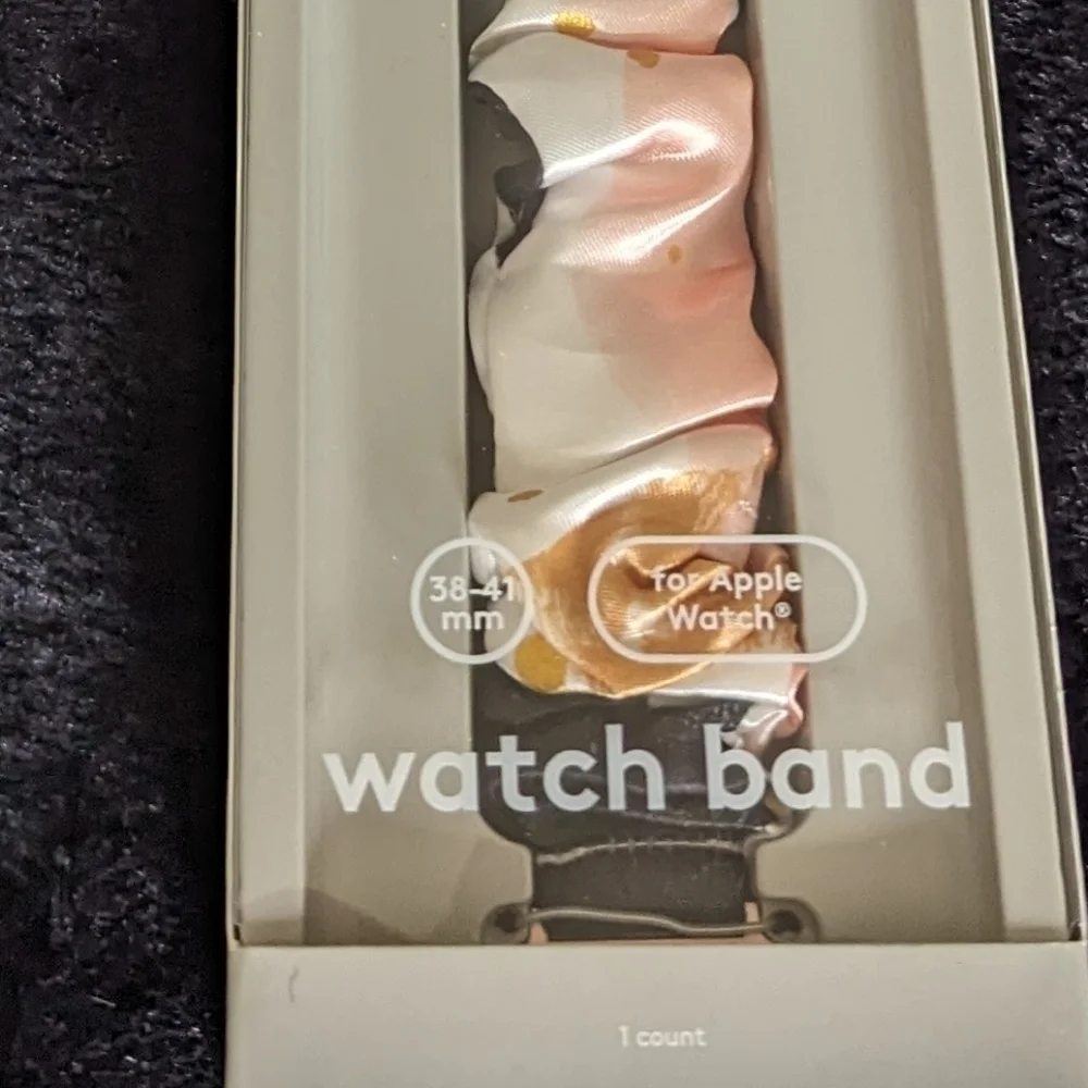 NIB Hey Day Apple Watch Band